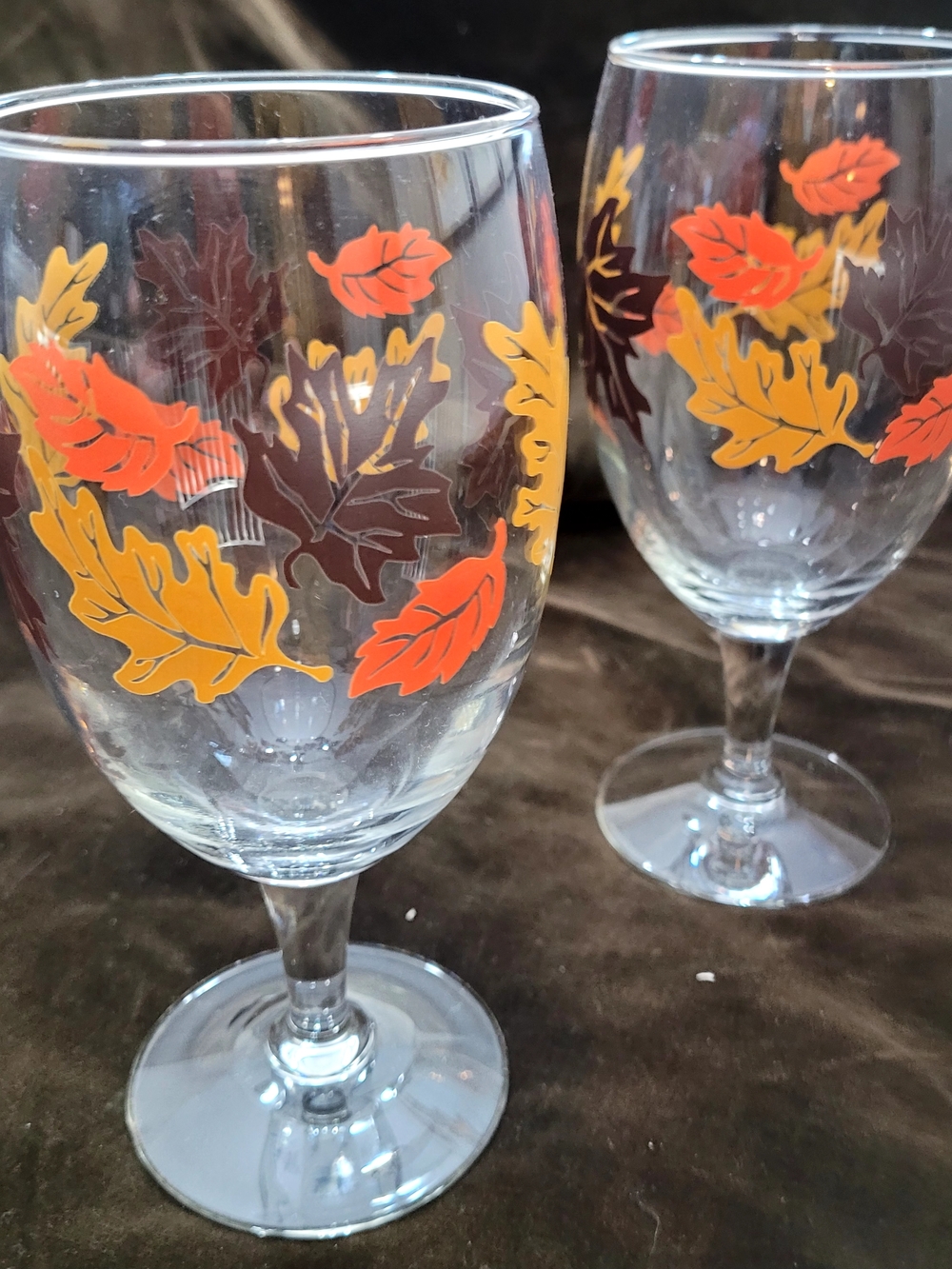 Libbey 16 Oz Stemmed Goblets Autumn Leaf Printed Wine Glasses - Set of 2